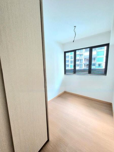 TREASURE AT TAMPINES 8