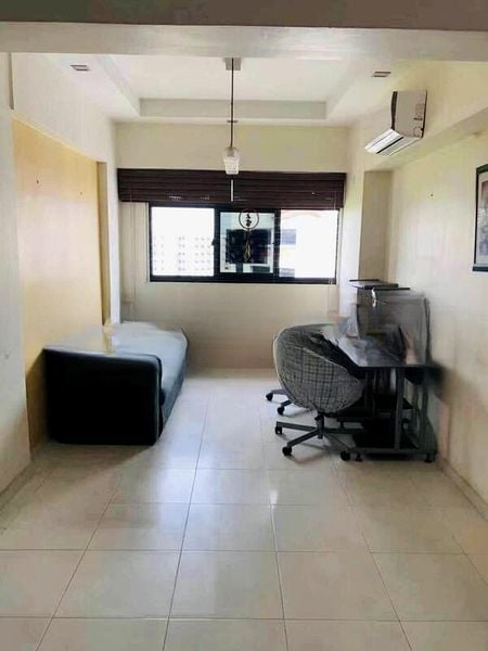 WELLINGTON CIRCLE 11