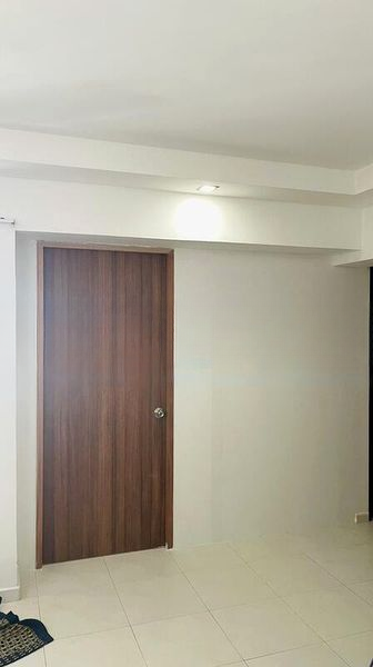 WELLINGTON CIRCLE 12