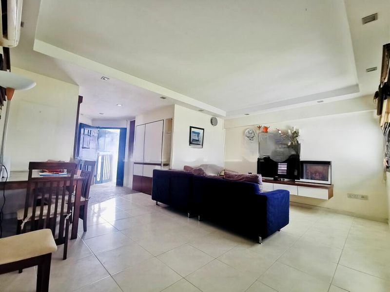 WELLINGTON CIRCLE 14