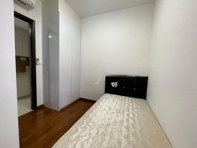 REGENT RESIDENCES 4