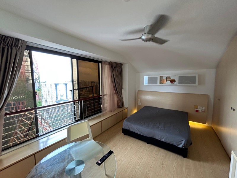 INTERNATIONAL PLAZA 5