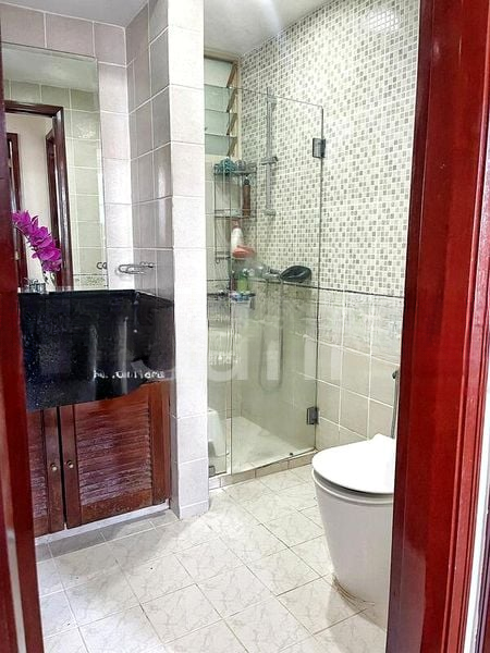 YISHUN EMERALD 5