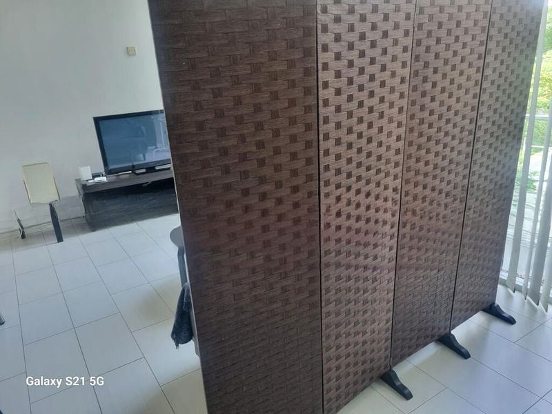 REGENCY SUITES 6