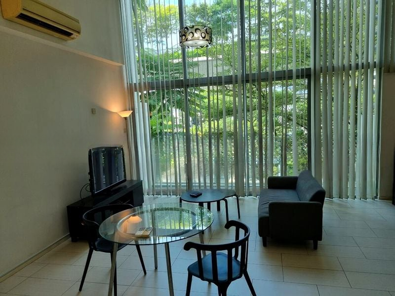 REGENCY SUITES 1