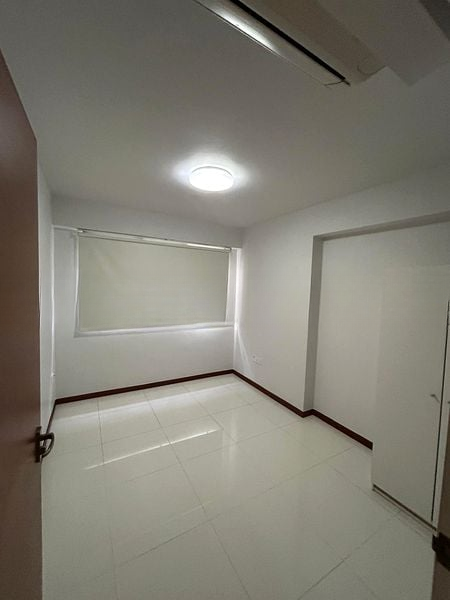 BT BATOK WEST AVE 8 4