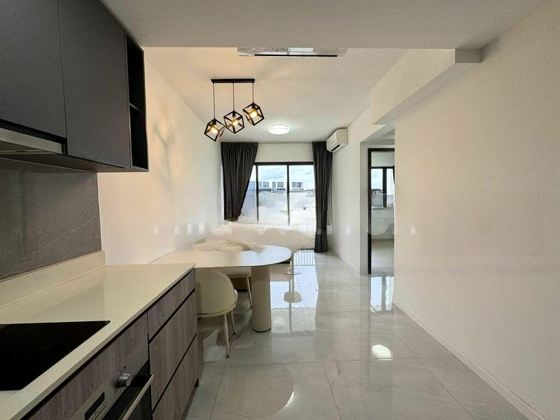 RIVERFRONT RESIDENCES 14