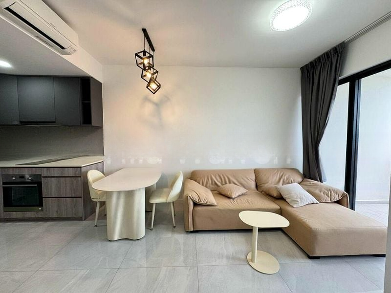 RIVERFRONT RESIDENCES 12