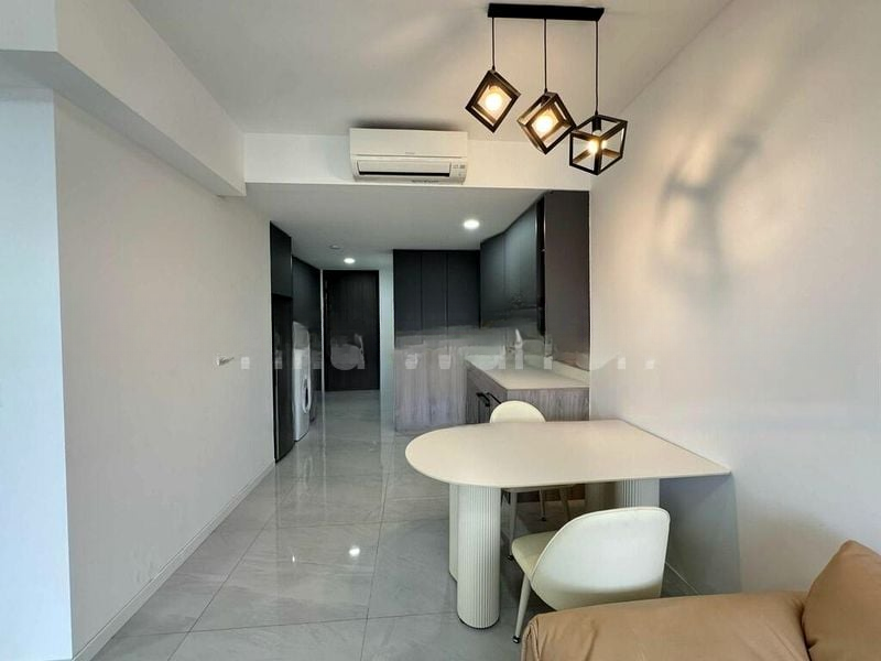 RIVERFRONT RESIDENCES 15