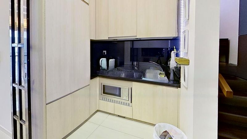 THE PROMENADE@PELIKAT 9