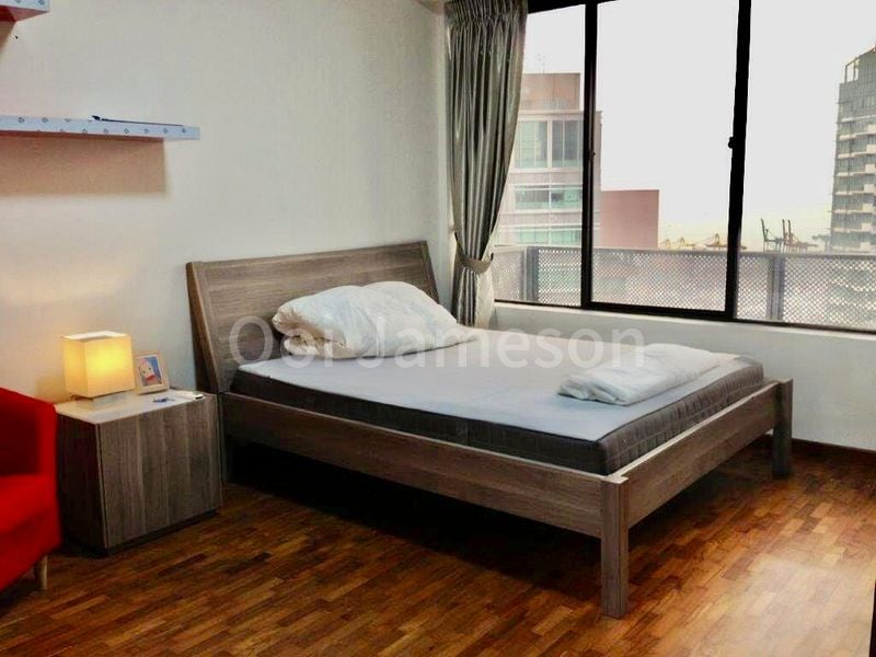 INTERNATIONAL PLAZA 7