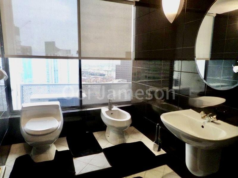 INTERNATIONAL PLAZA 8