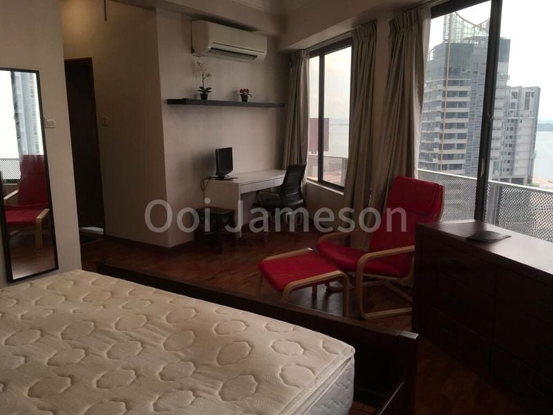 INTERNATIONAL PLAZA 10