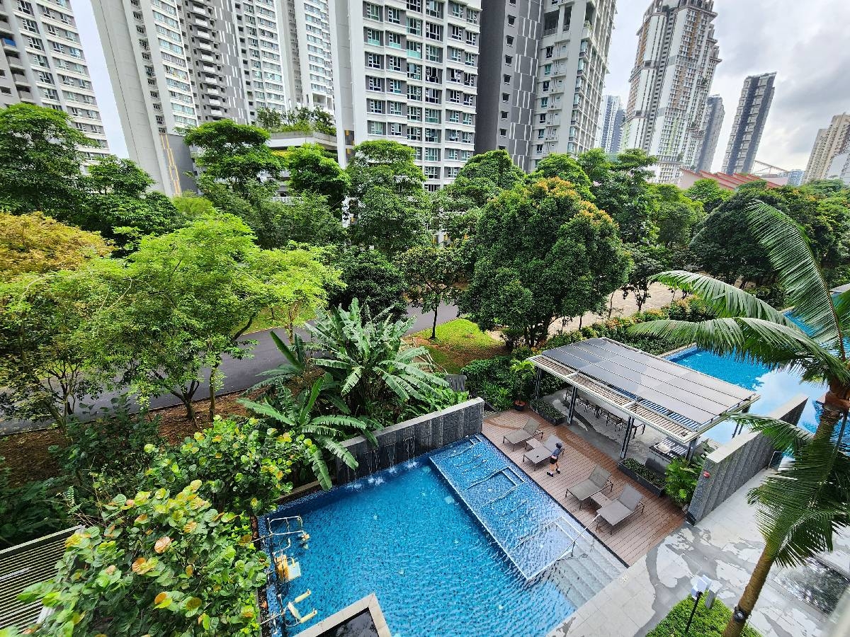 COMMONWEALTH TOWERS 30