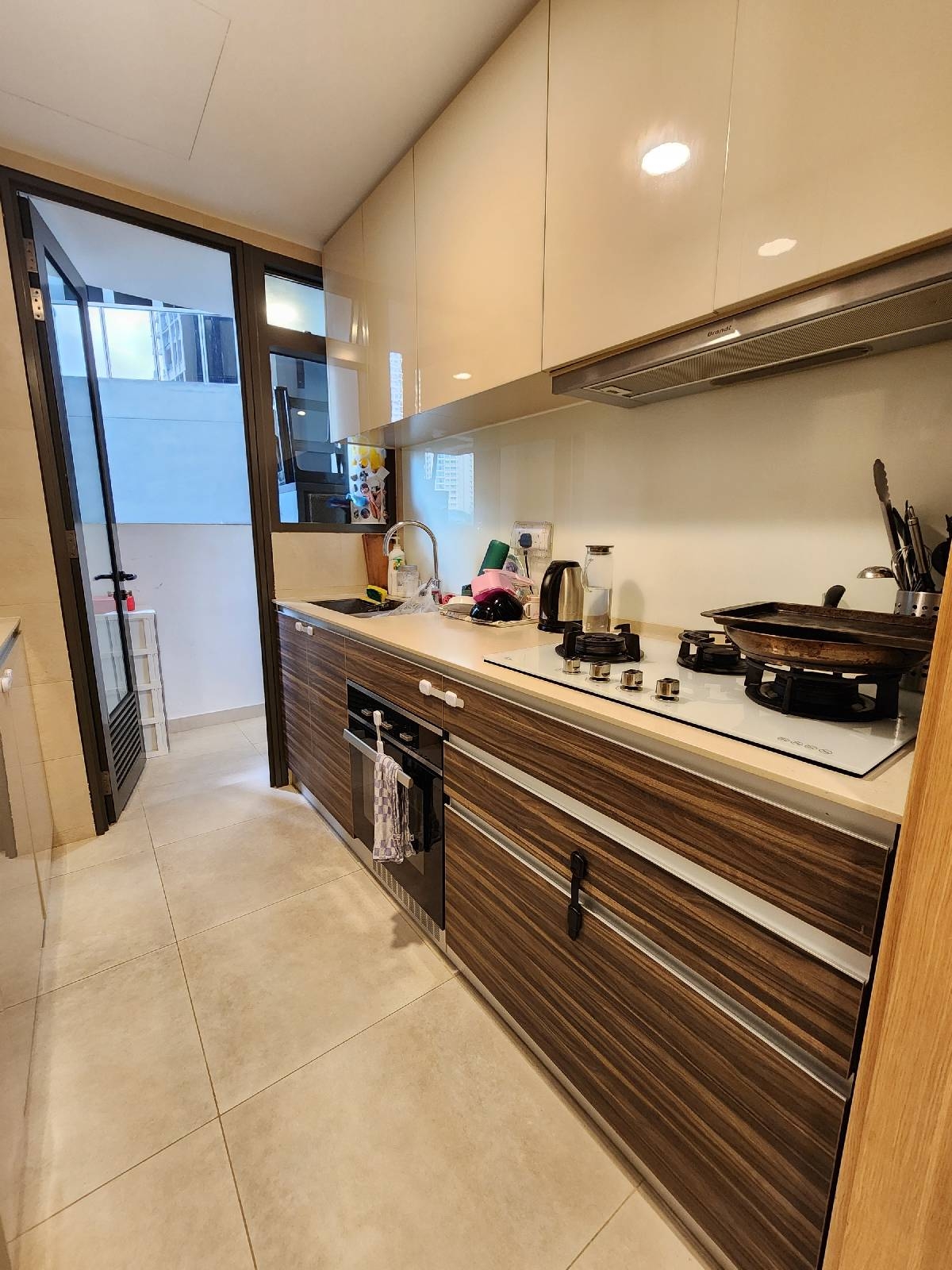 COMMONWEALTH TOWERS 5