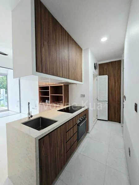 HOLLAND RESIDENCES 7