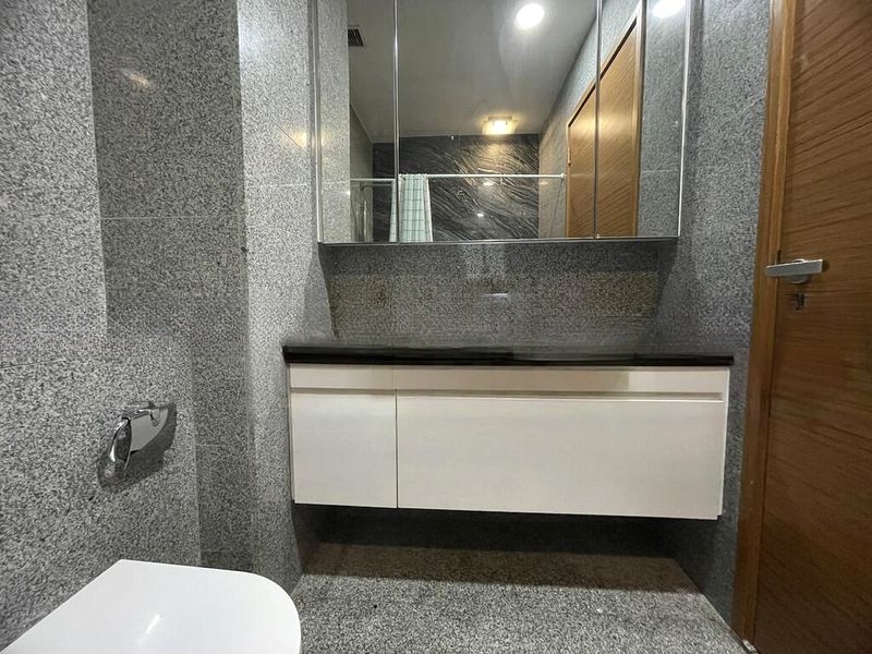 WESTCOVE CONDOMINIUM 11