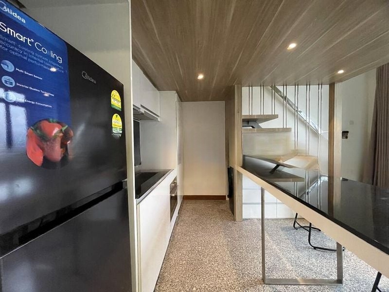 WESTCOVE CONDOMINIUM 8