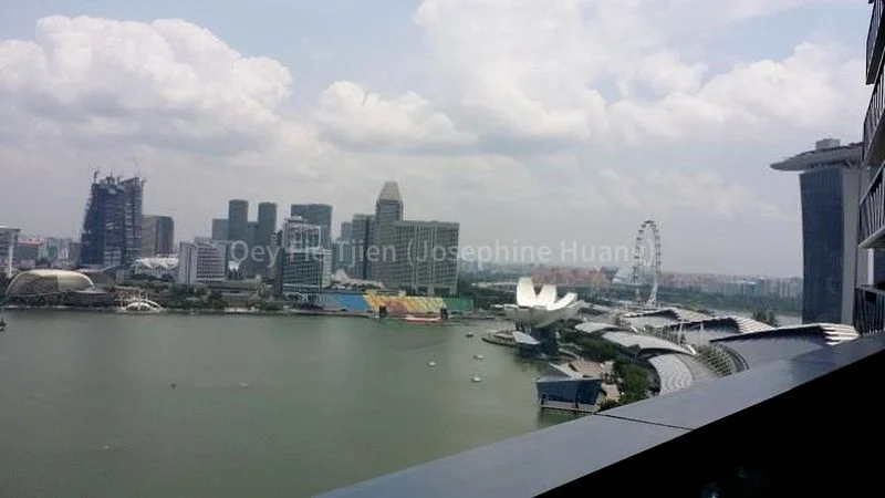 MARINA BAY RESIDENCES 2