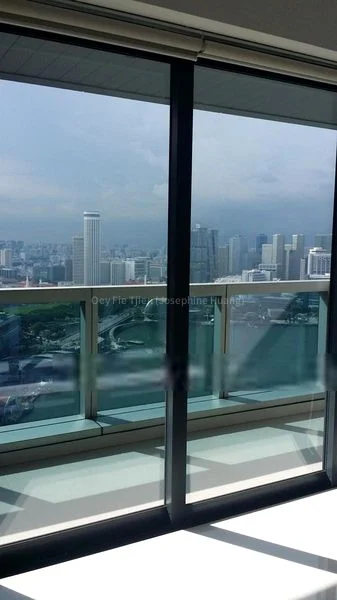 MARINA BAY RESIDENCES 5