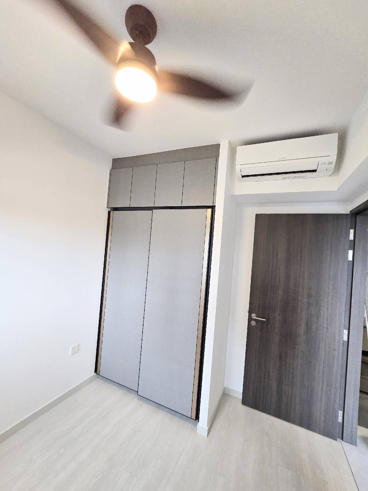 RIVERFRONT RESIDENCES 17