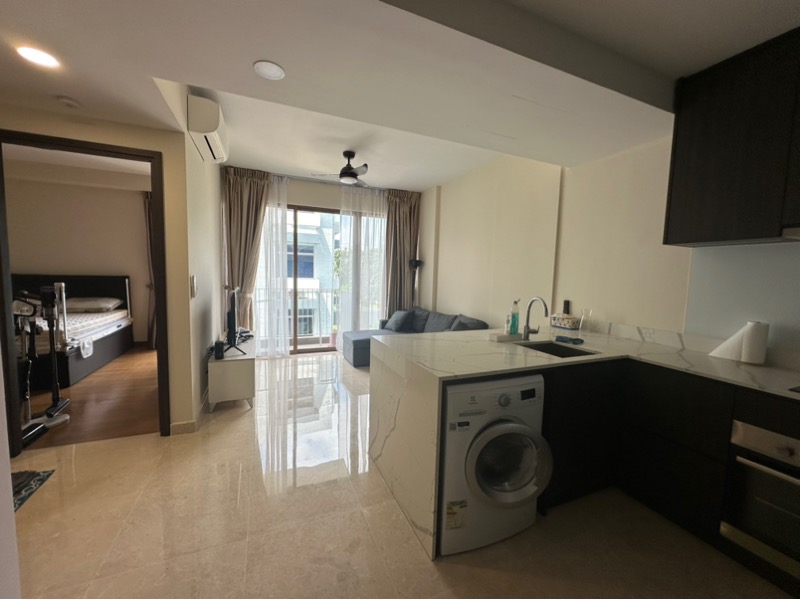 RESIDENCE TWENTY-TWO 19