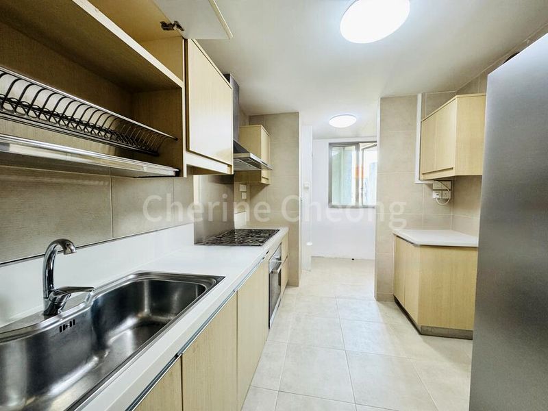 THE BERTH BY THE COVE 10