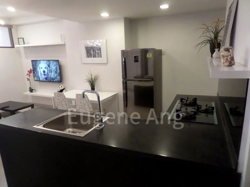 INTERNATIONAL PLAZA 3