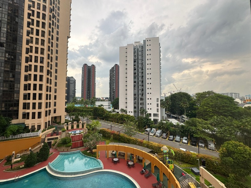 SEASONS VIEW 24
