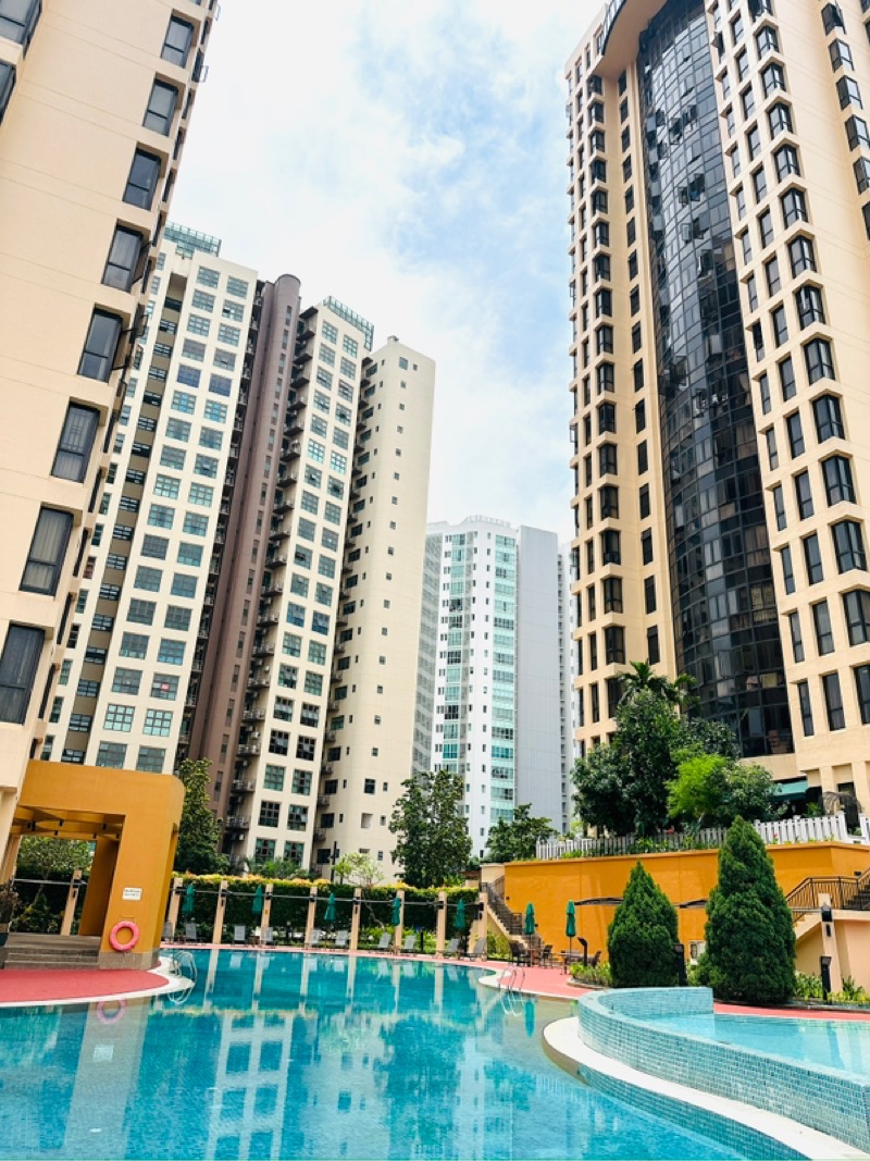 SEASONS VIEW 28