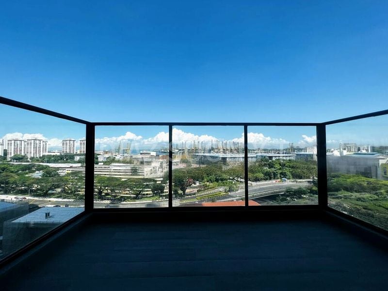 AVENUE SOUTH RESIDENCE 13