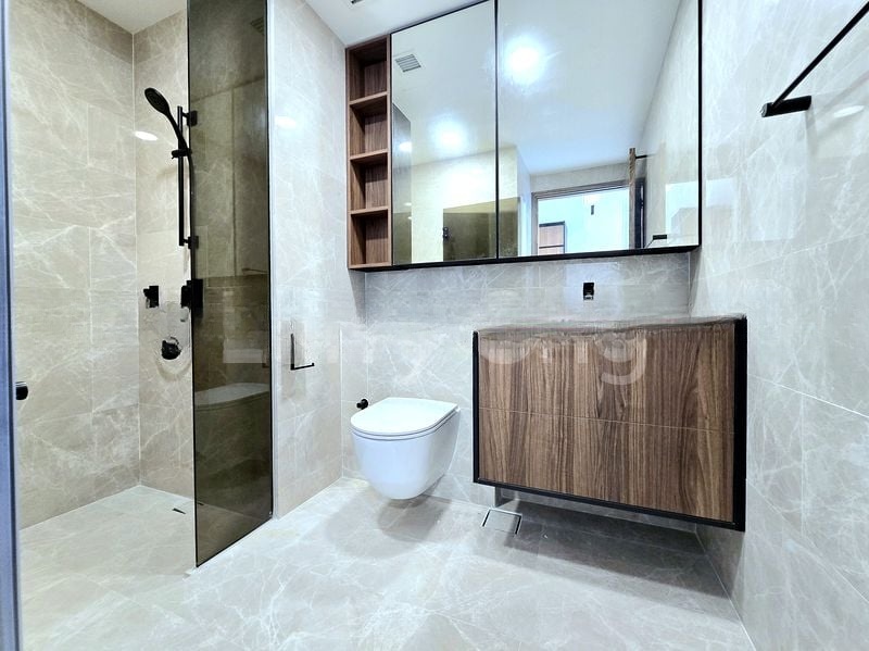 COASTLINE RESIDENCES 14