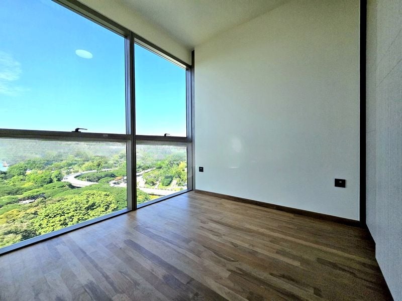 COASTLINE RESIDENCES 10