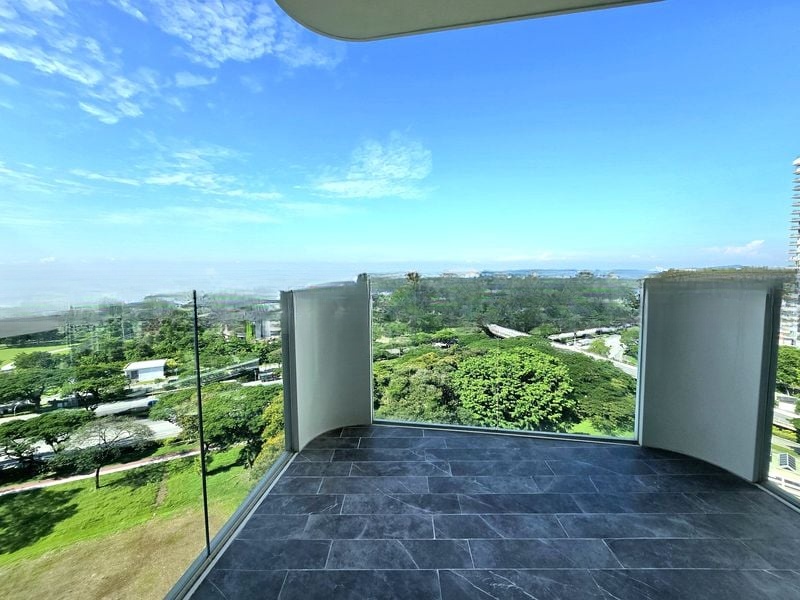 COASTLINE RESIDENCES 2