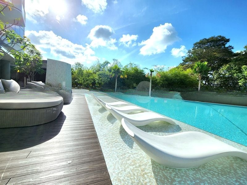 COASTLINE RESIDENCES 15