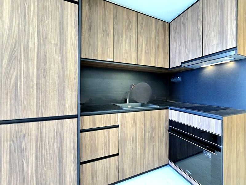 COASTLINE RESIDENCES 7