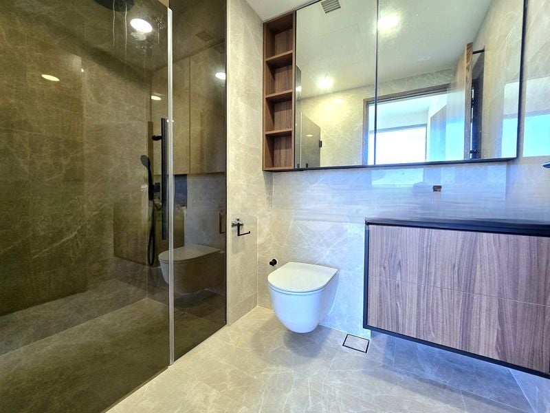 COASTLINE RESIDENCES 12