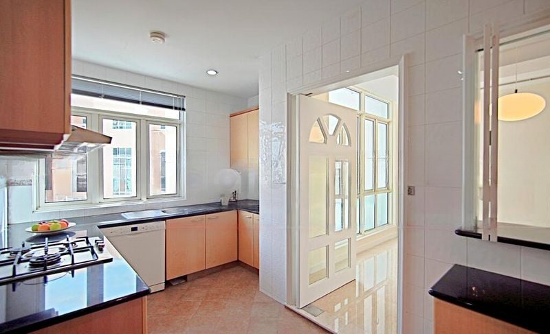 HOLT RESIDENCES 10