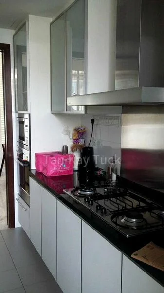 RIVIERA RESIDENCES 5