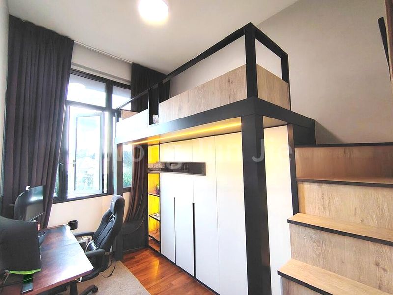 PARKWOOD RESIDENCES 10