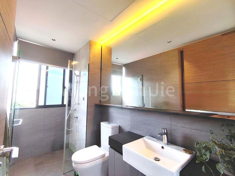 PARKWOOD RESIDENCES 11