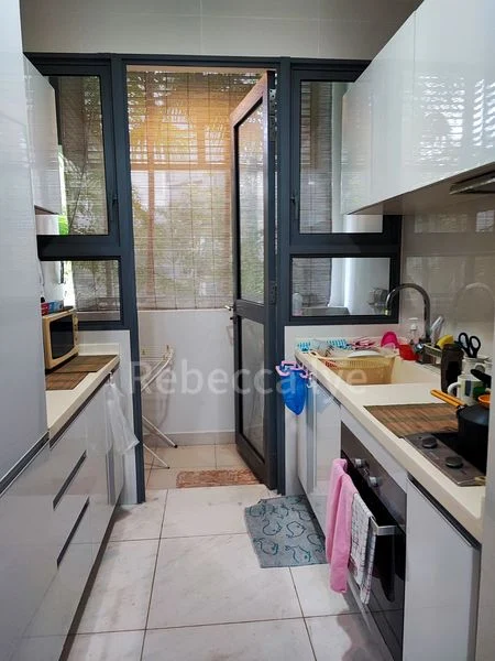 HOLLAND RESIDENCES 7