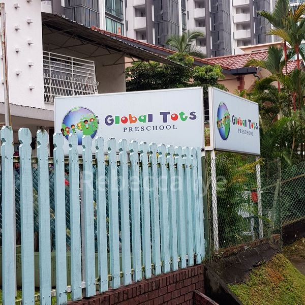 HOLLAND RESIDENCES 15