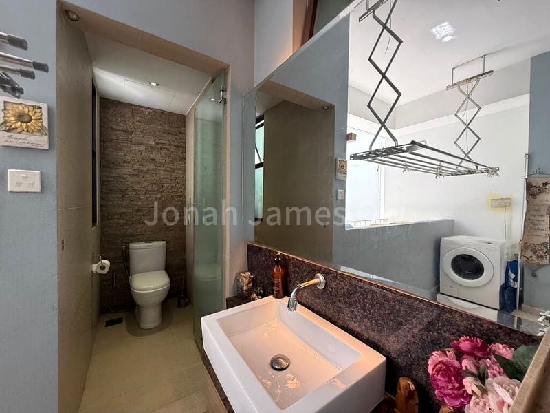 VARSITY PARK CONDOMINIUM 4