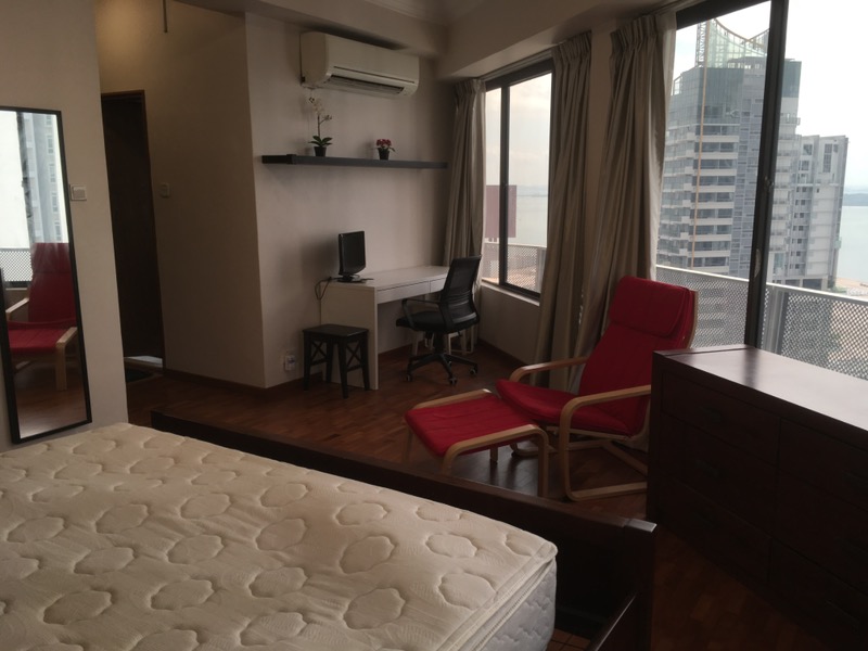 INTERNATIONAL PLAZA 13