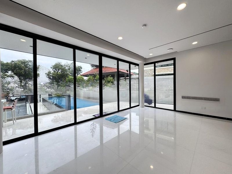 SELETAR HILLS ESTATE 15