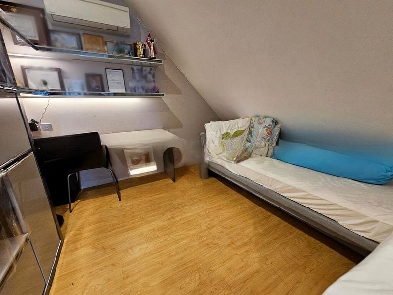 THE PEAK @ CAIRNHILL I 12