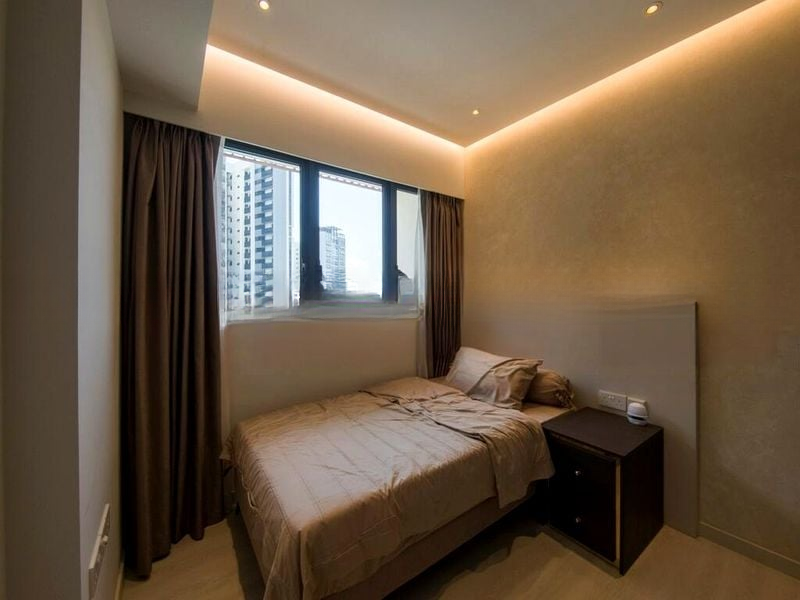 RIVERFRONT RESIDENCES 5