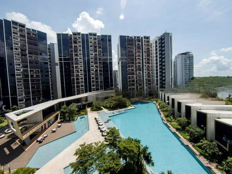 RIVERFRONT RESIDENCES 8