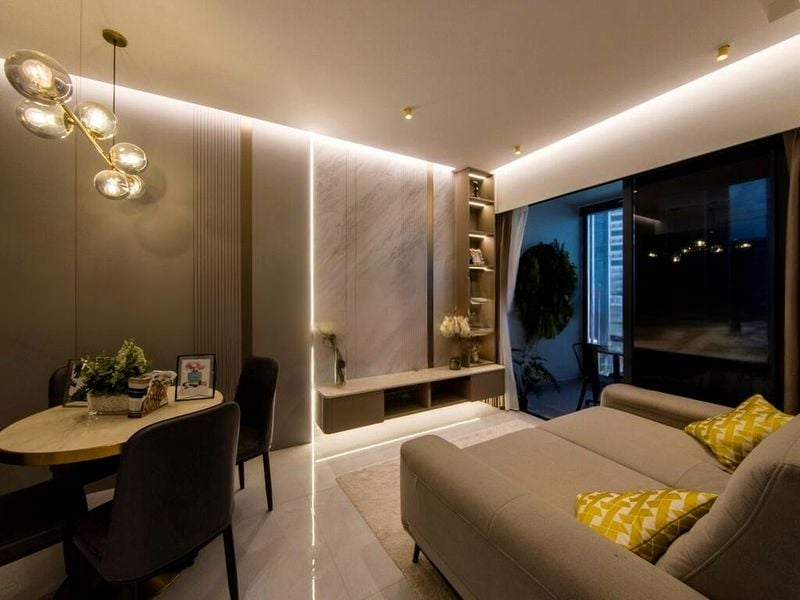 RIVERFRONT RESIDENCES 11